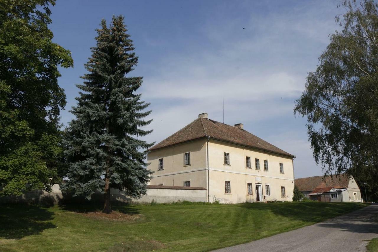 Adela'S Czech Village House Vsejany Luaran gambar